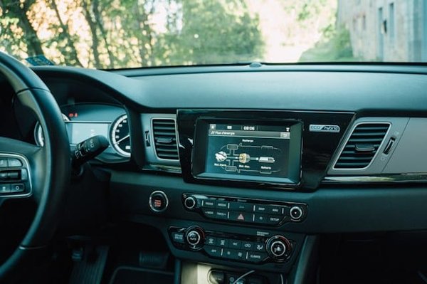 Quels sont les avantages de la surveillance de l'angle mort ?