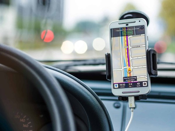 Quelles sont les meilleures applications pour optimiser votre itinéraire de voyage en voiture ?